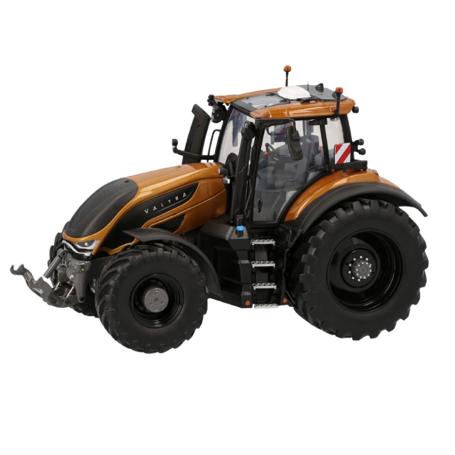 Трактор Valtra s416-1:32, градуированная модель (янтарная бронза)