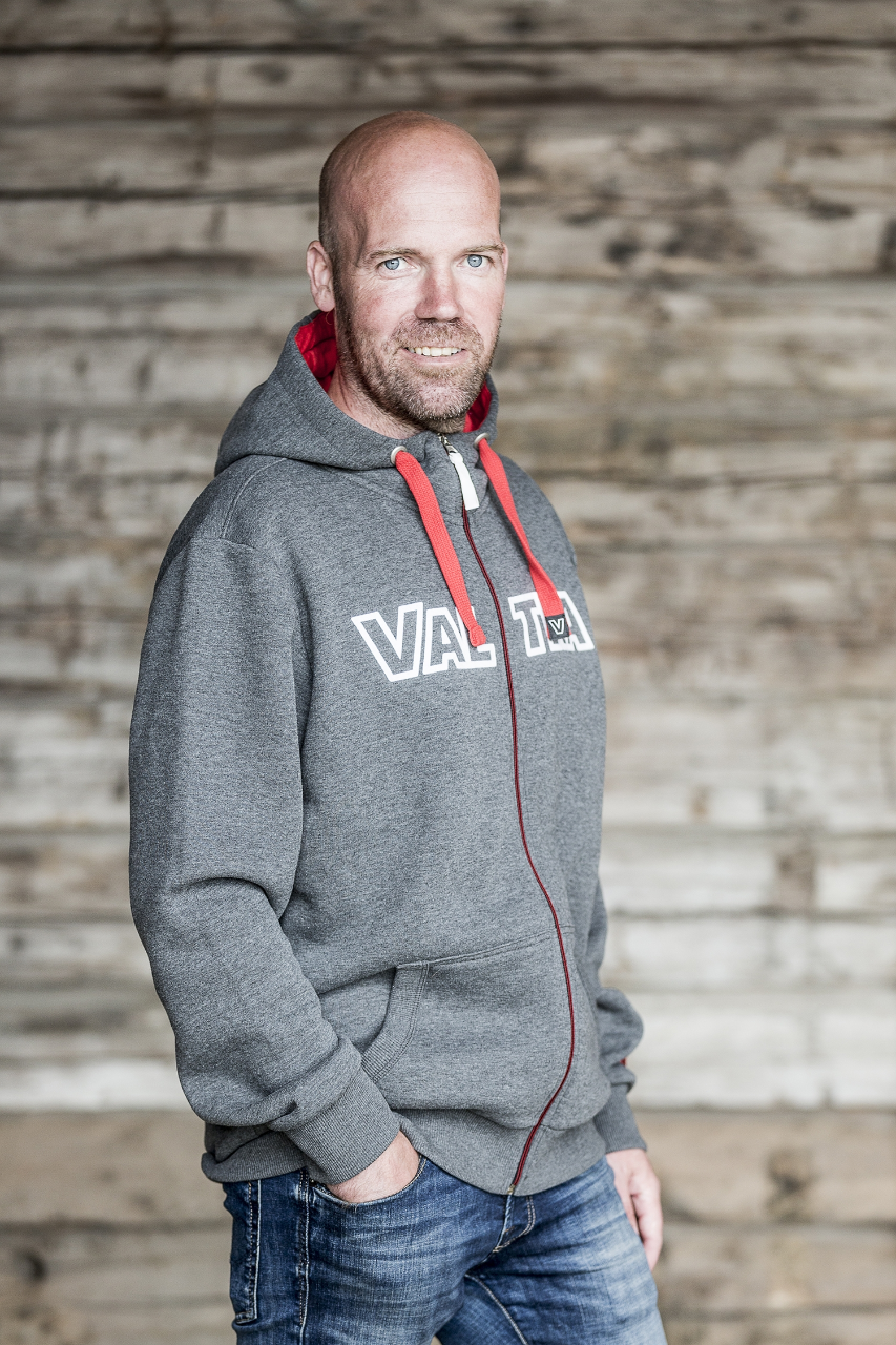 Толстовка с капюшоном