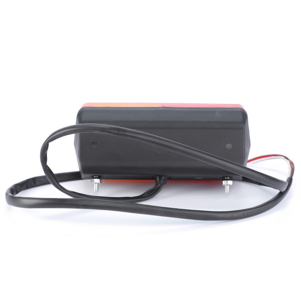 Правый задний фонарь