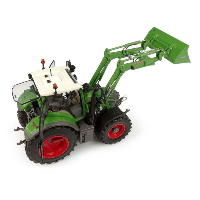 Fendt 618 Vario с фронтальным зарядным устройством