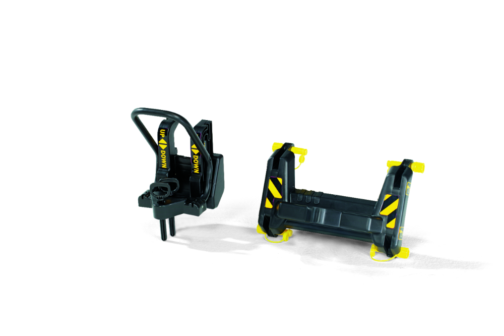 Снегоочиститель Valtra для педального трактора