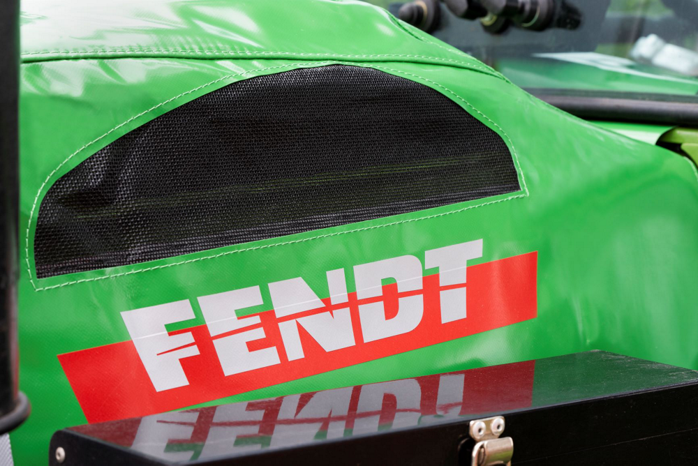 ЗАЩИТНАЯ КРЫШКА ДВИГАТЕЛЯ